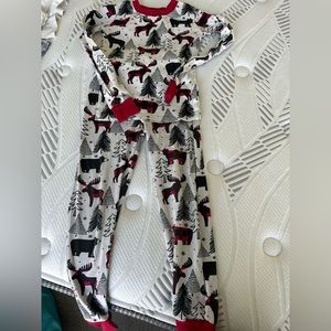 Children’s place Christmas Jammie’s. Size 6